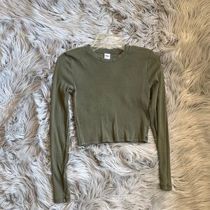 Aritzia TNA Olive Cropped Long-Sleeve Top
